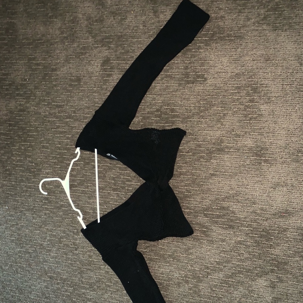 Twisted front long sleeve knit top